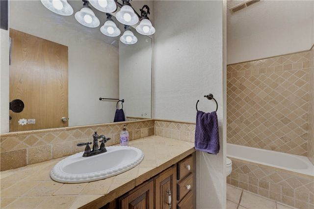 712 S Riviera Drive, Rogers, AR 72758