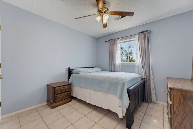 712 S Riviera Drive, Rogers, AR 72758