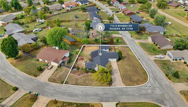 712 S Riviera Drive, Rogers, AR 72758