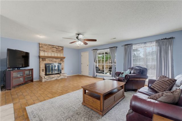 712 S Riviera Drive, Rogers, AR 72758