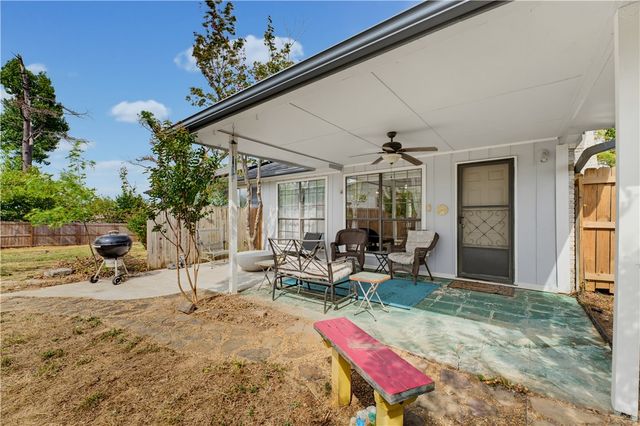 712 S Riviera Drive, Rogers, AR 72758