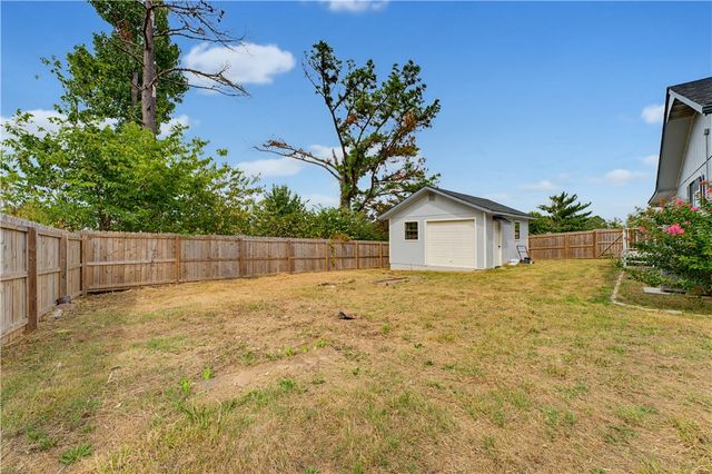 712 S Riviera Drive, Rogers, AR 72758