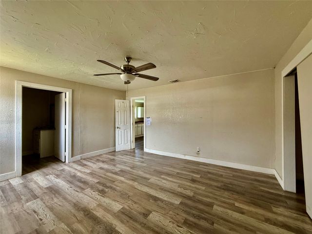 503 SW 15th Avenue, Mineral Wells, TX 76067