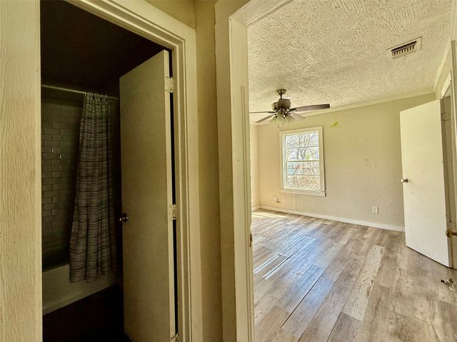 503 SW 15th Avenue, Mineral Wells, TX 76067