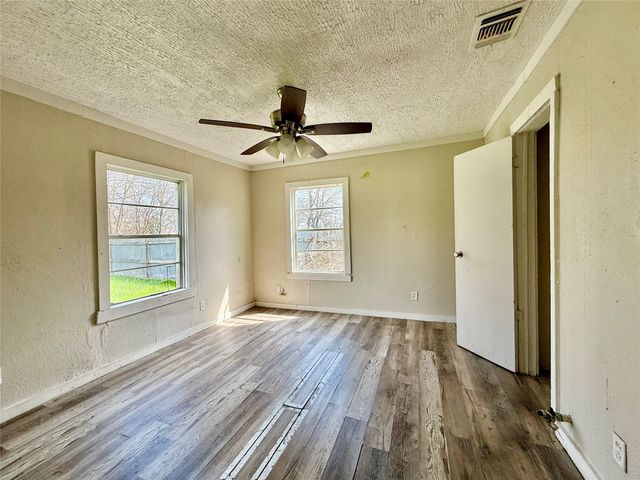 503 SW 15th Avenue, Mineral Wells, TX 76067