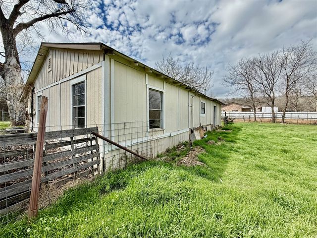 503 SW 15th Avenue, Mineral Wells, TX 76067