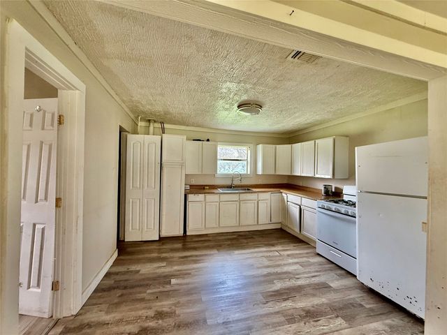 503 SW 15th Avenue, Mineral Wells, TX 76067