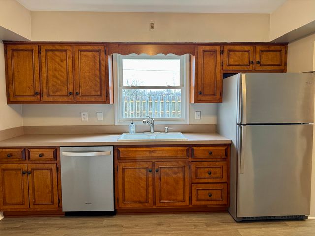 414 Bevan Drive E, Joliet, IL 60435