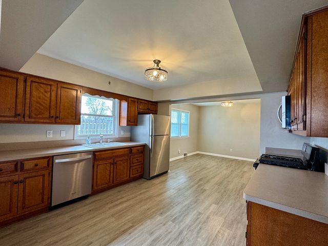 414 Bevan Drive E, Joliet, IL 60435