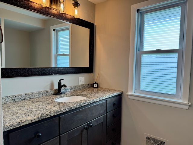 414 Bevan Drive E, Joliet, IL 60435