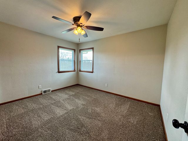 414 Bevan Drive E, Joliet, IL 60435