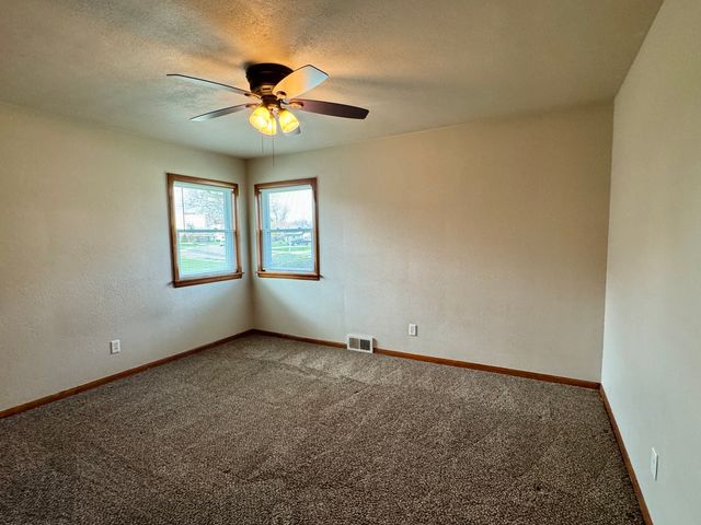 414 Bevan Drive E, Joliet, IL 60435