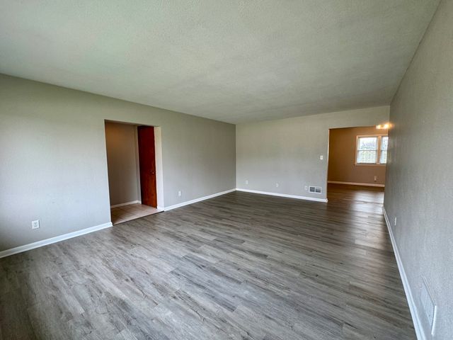 414 Bevan Drive E, Joliet, IL 60435