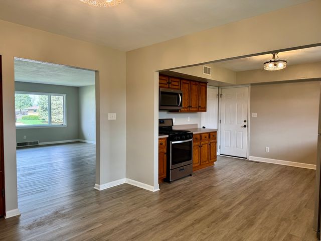 414 Bevan Drive E, Joliet, IL 60435