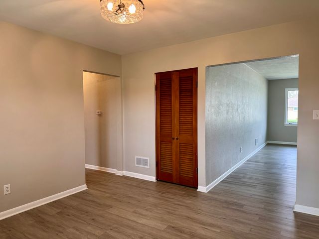 414 Bevan Drive E, Joliet, IL 60435