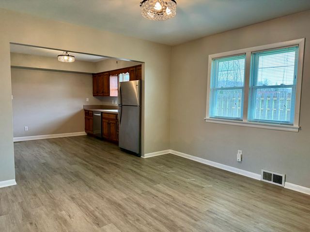 414 Bevan Drive E, Joliet, IL 60435