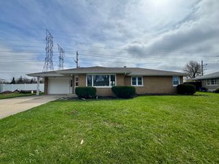 414 Bevan Drive E, Joliet, IL 60435