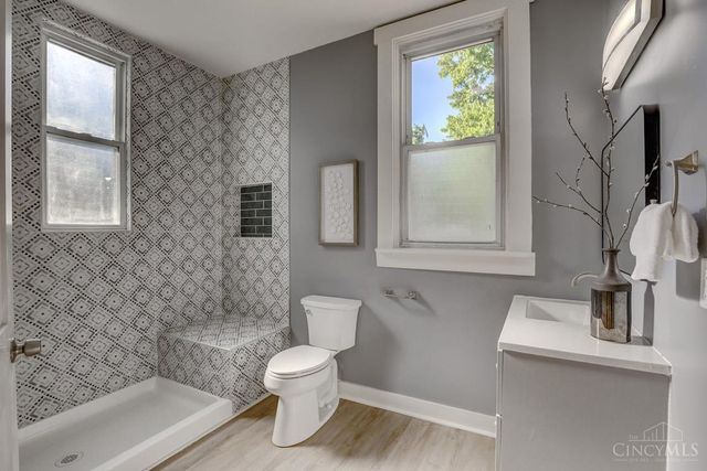 871 Hutchins Avenue, Cincinnati, OH 45229