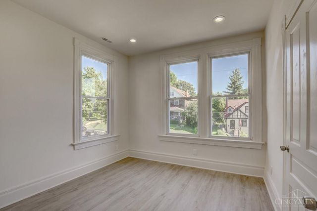 871 Hutchins Avenue, Cincinnati, OH 45229