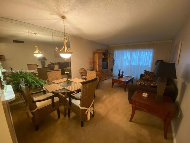 8135 Sunrise Lakes Blvd 308, Sunrise, FL 33322