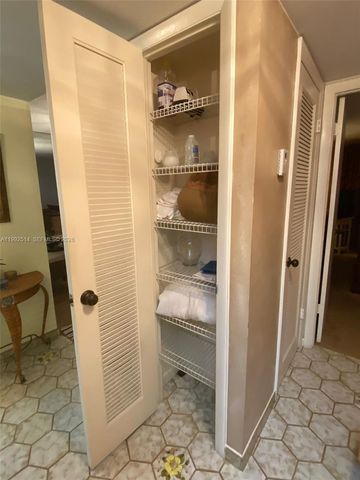 8135 Sunrise Lakes Blvd 308, Sunrise, FL 33322