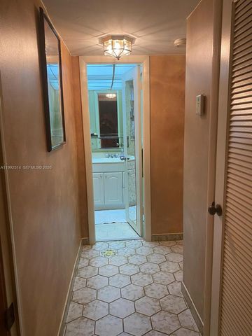 8135 Sunrise Lakes Blvd 308, Sunrise, FL 33322