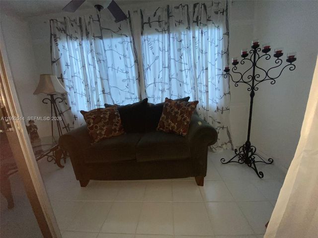 8135 Sunrise Lakes Blvd 308, Sunrise, FL 33322