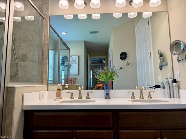 1807 SW 40th TER, Cape Coral, FL 33914