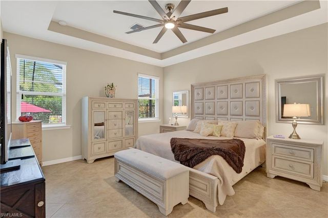 1807 SW 40th TER, Cape Coral, FL 33914