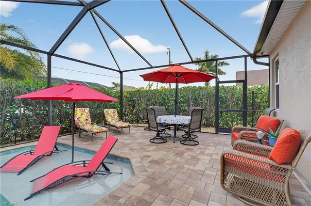 1807 SW 40th TER, Cape Coral, FL 33914