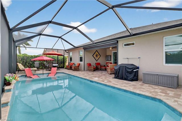 1807 SW 40th TER, Cape Coral, FL 33914