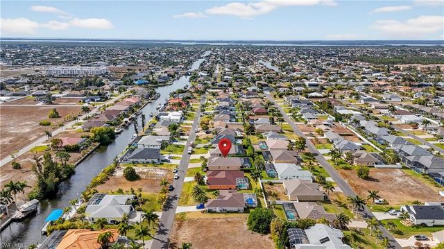 1807 SW 40th TER, Cape Coral, FL 33914