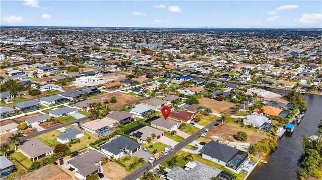 1807 SW 40th TER, Cape Coral, FL 33914