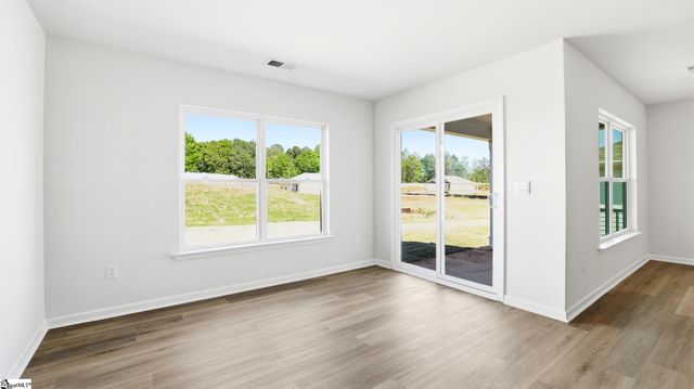 121 Cascade Lane, Seneca, SC 29678