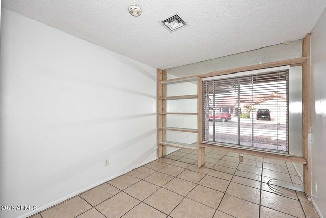 7827 W JENAN Drive, Peoria, AZ 85345