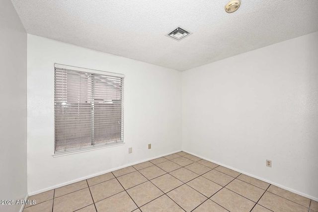 7827 W JENAN Drive, Peoria, AZ 85345