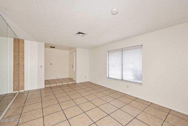 7827 W JENAN Drive, Peoria, AZ 85345