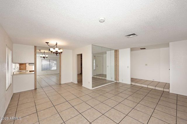 7827 W JENAN Drive, Peoria, AZ 85345