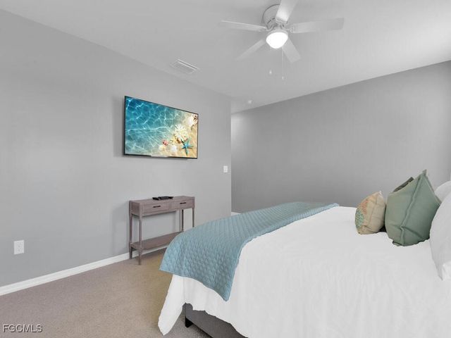 1426 SW Embers TER, Cape Coral, FL 33991