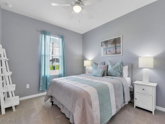 1426 SW Embers TER, Cape Coral, FL 33991