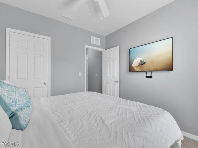 1426 SW Embers TER, Cape Coral, FL 33991