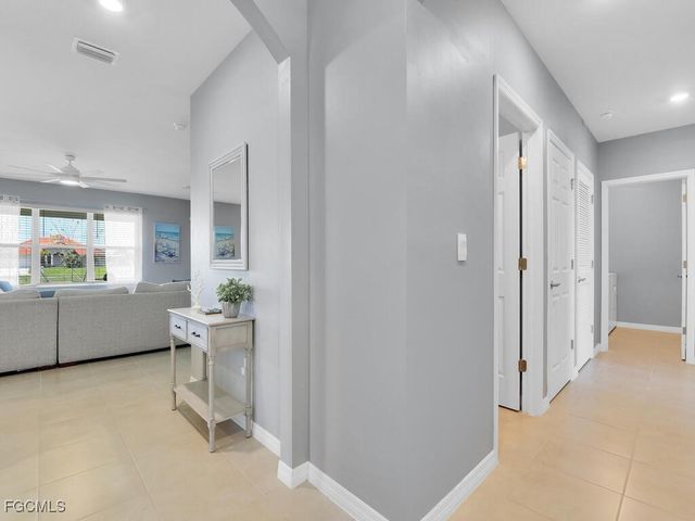 1426 SW Embers TER, Cape Coral, FL 33991