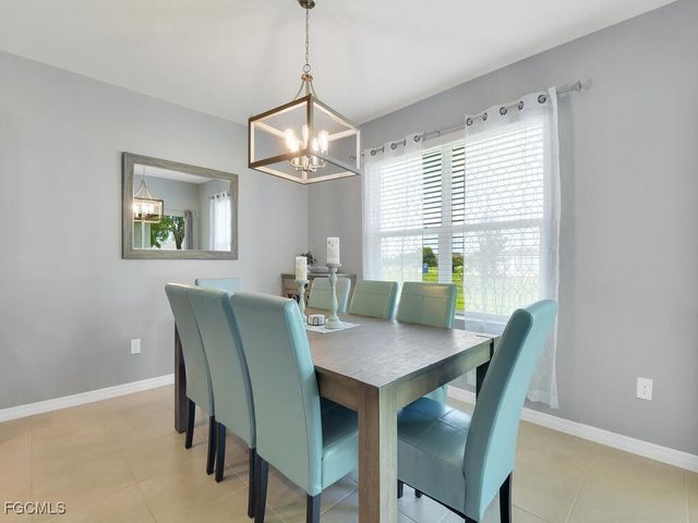 1426 SW Embers TER, Cape Coral, FL 33991