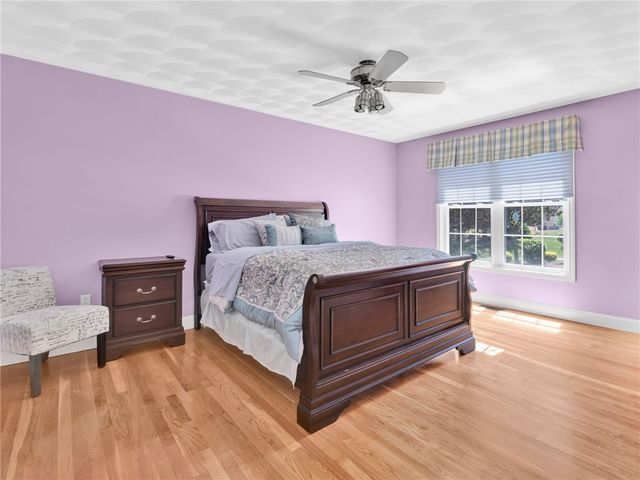 5 WEYMOUTH Lane, Coventry, RI 02816