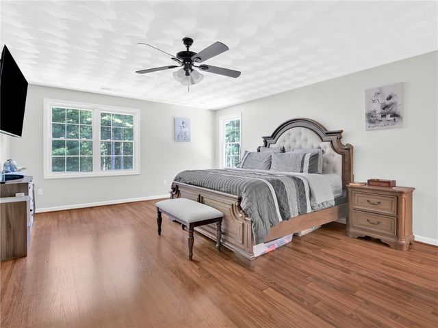 5 WEYMOUTH Lane, Coventry, RI 02816