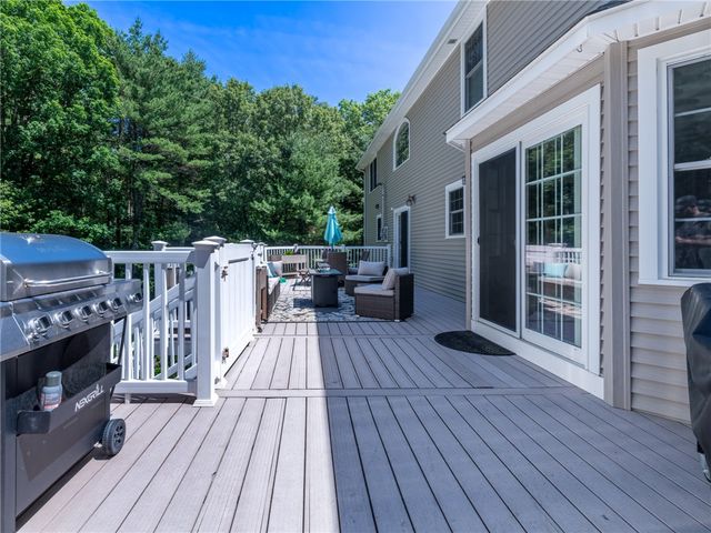 5 WEYMOUTH Lane, Coventry, RI 02816