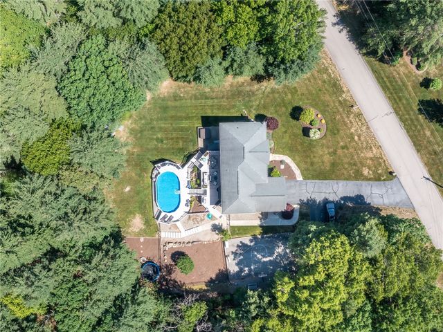 5 WEYMOUTH Lane, Coventry, RI 02816