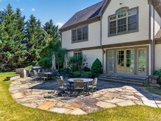 5 Westgate Road, Muttontown, NY 11791