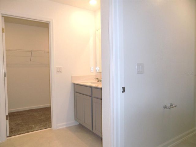 2731 RUNNERS CIRCLE, Clermont, FL 34714