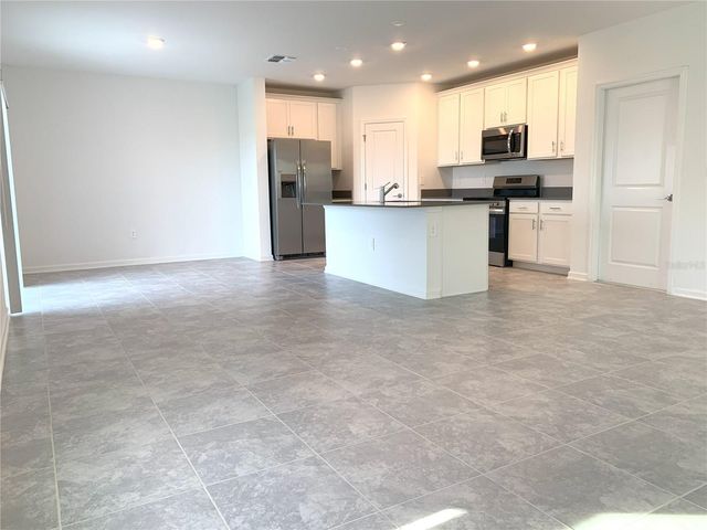 2731 RUNNERS CIRCLE, Clermont, FL 34714